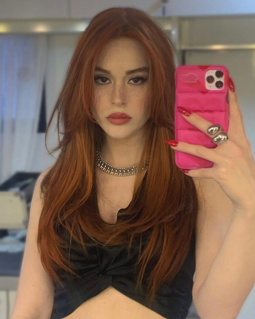 Asena Keskinci depicts fire xxx