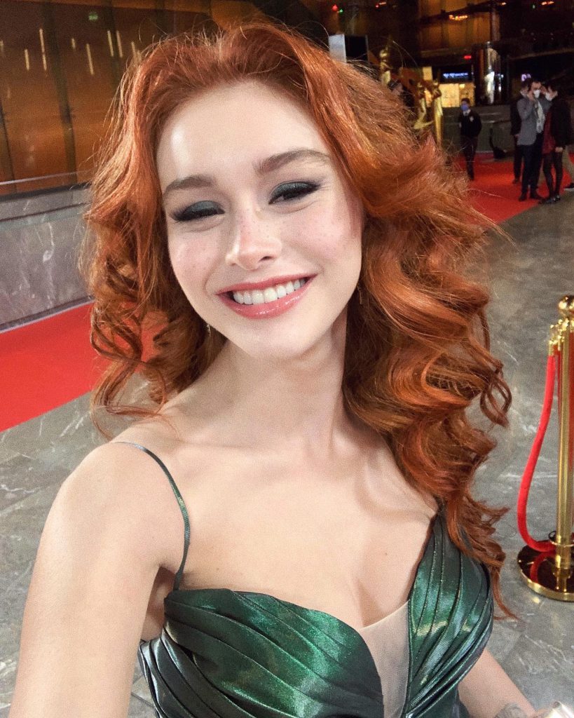 Asena Keskinci looks bikini