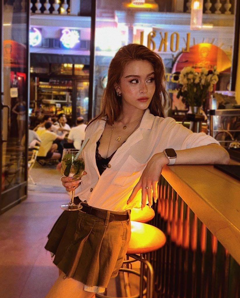 Asena Keskinci looks hot