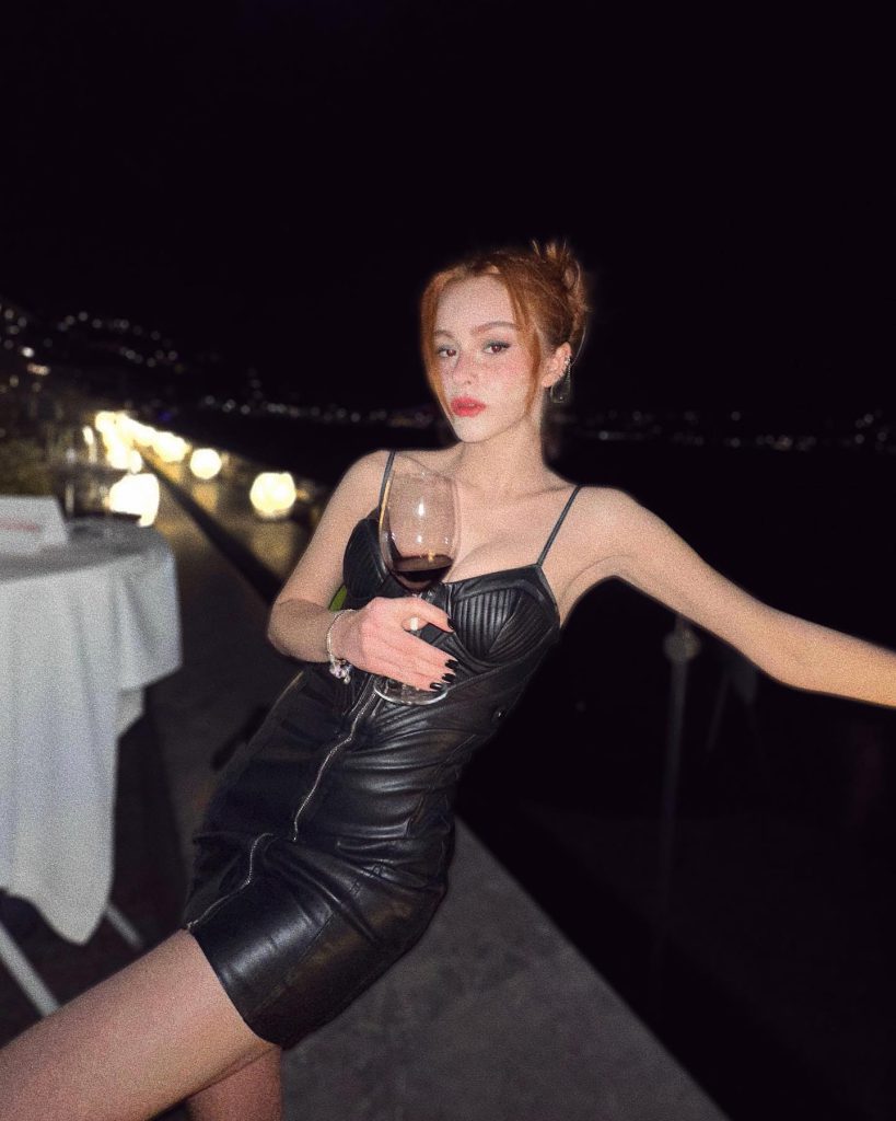 Asena Keskinci looks sex scenes