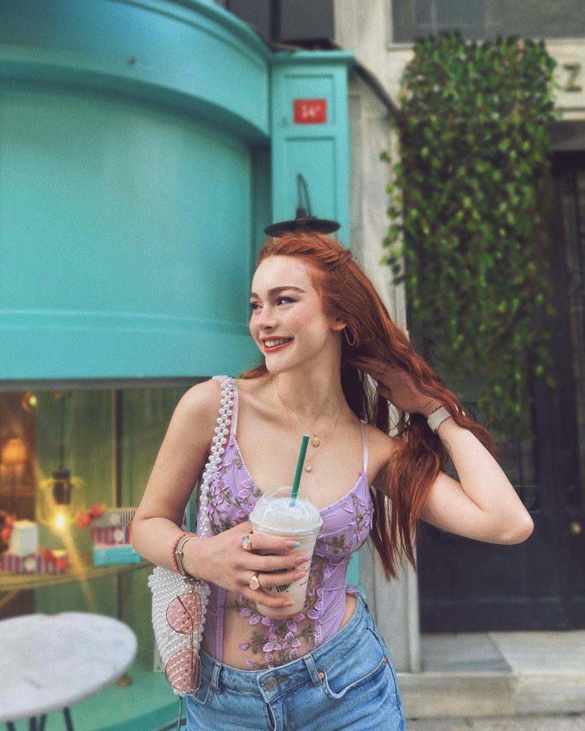 Asena Keskinci modeling nudes