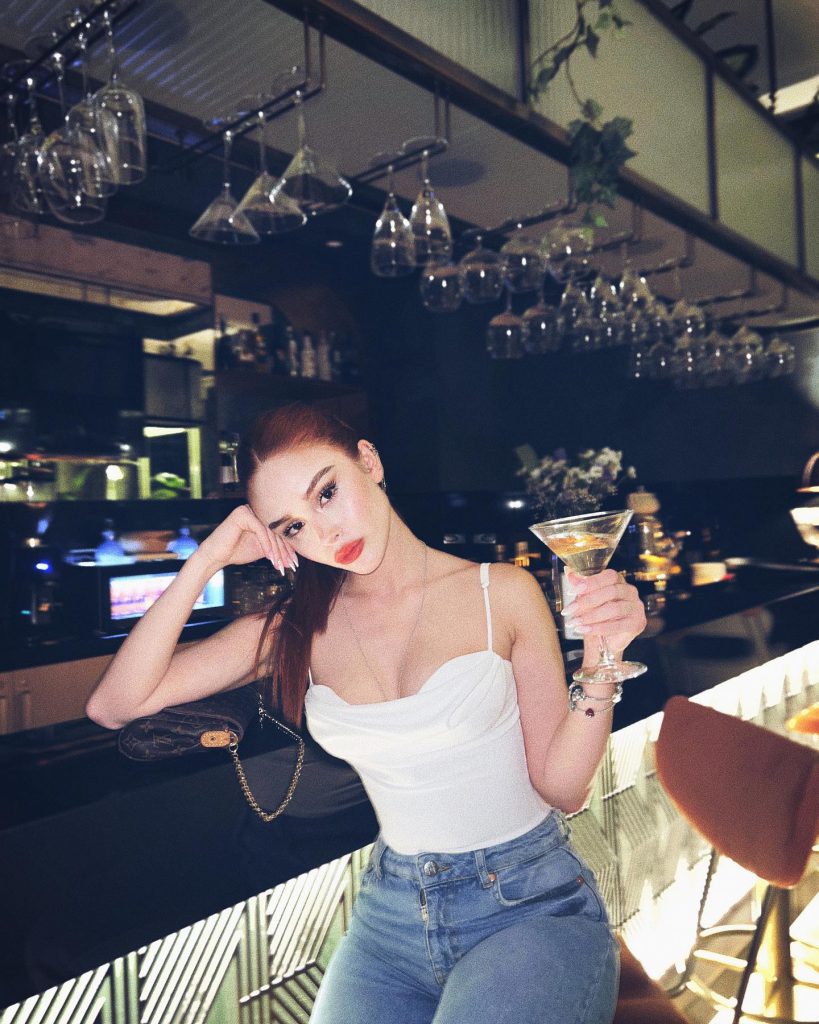 Asena Keskinci poses ass