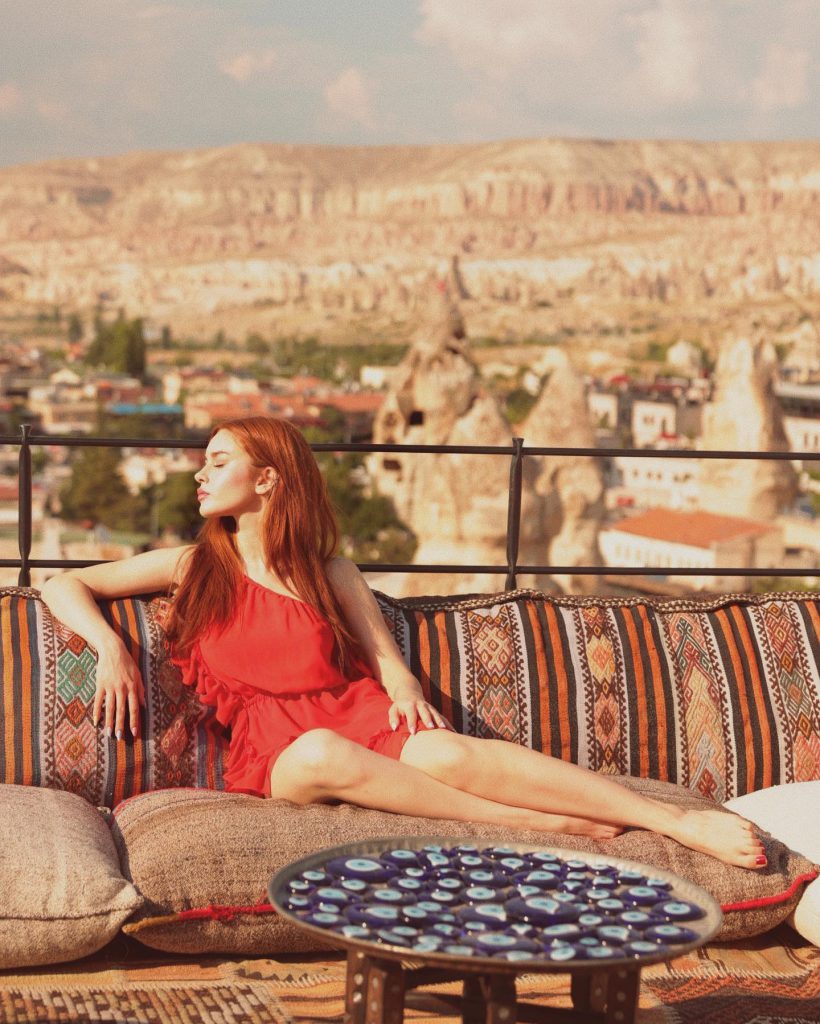 Asena Keskinci poses hot photos