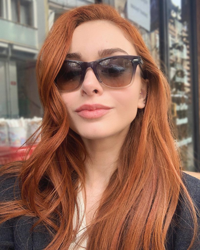 Asena Keskinci poses nudes