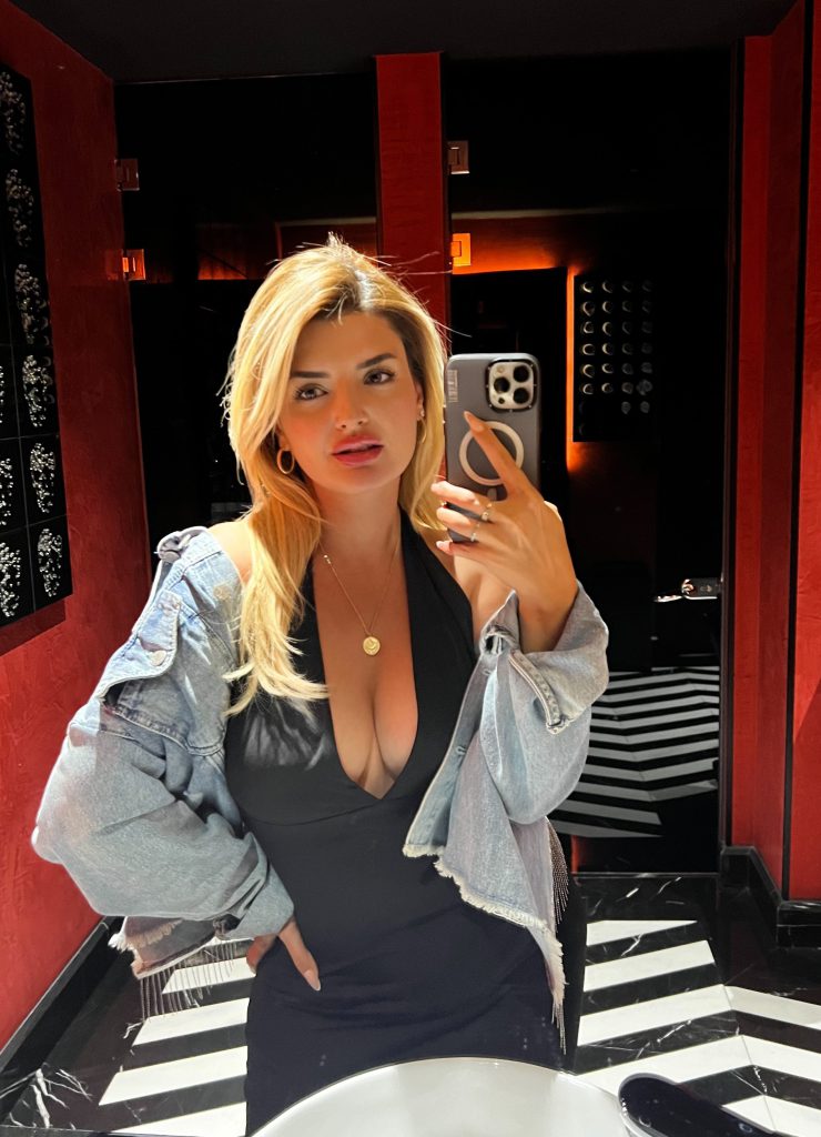 Begüm Polat depicts fire porn