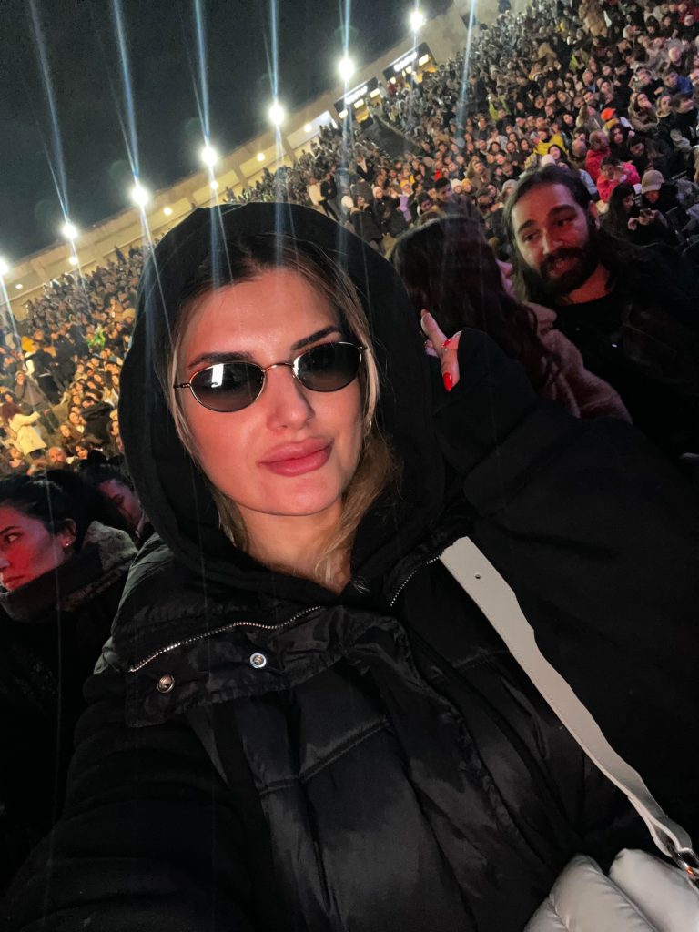 Begüm Polat looks ass