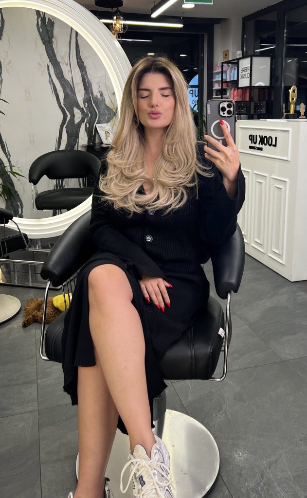 Begüm Polat looks hot pics