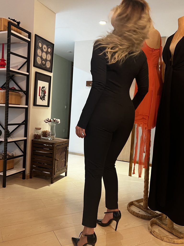 Begüm Polat looks nude