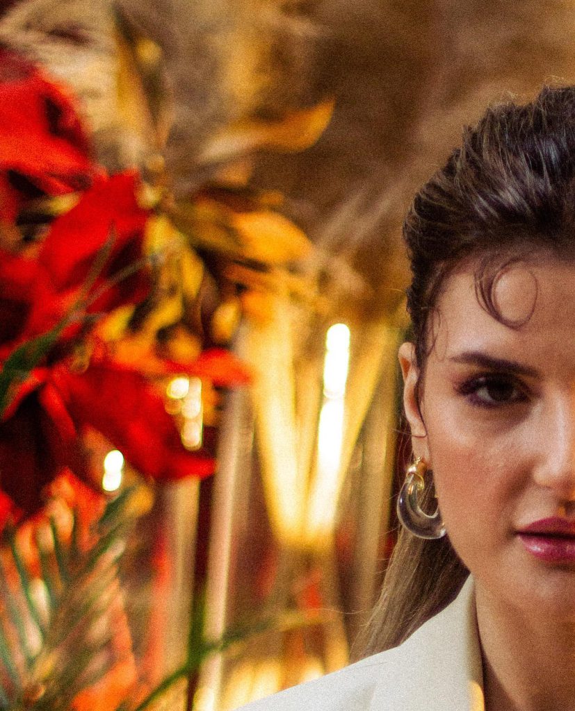 Begüm Polat poses sex scenes