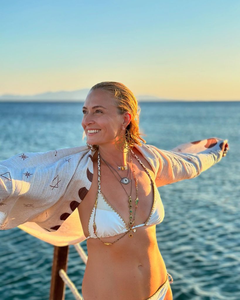 Ceyda Düvenci ardent boobs