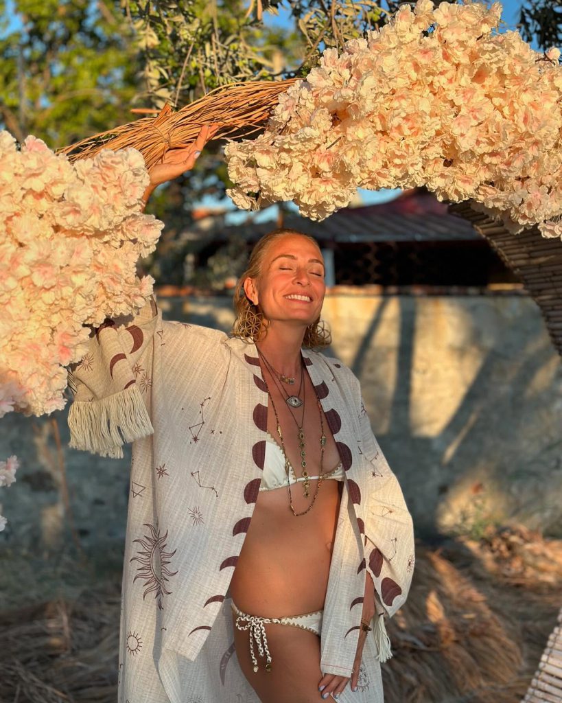 Ceyda Düvenci ardent nude pics