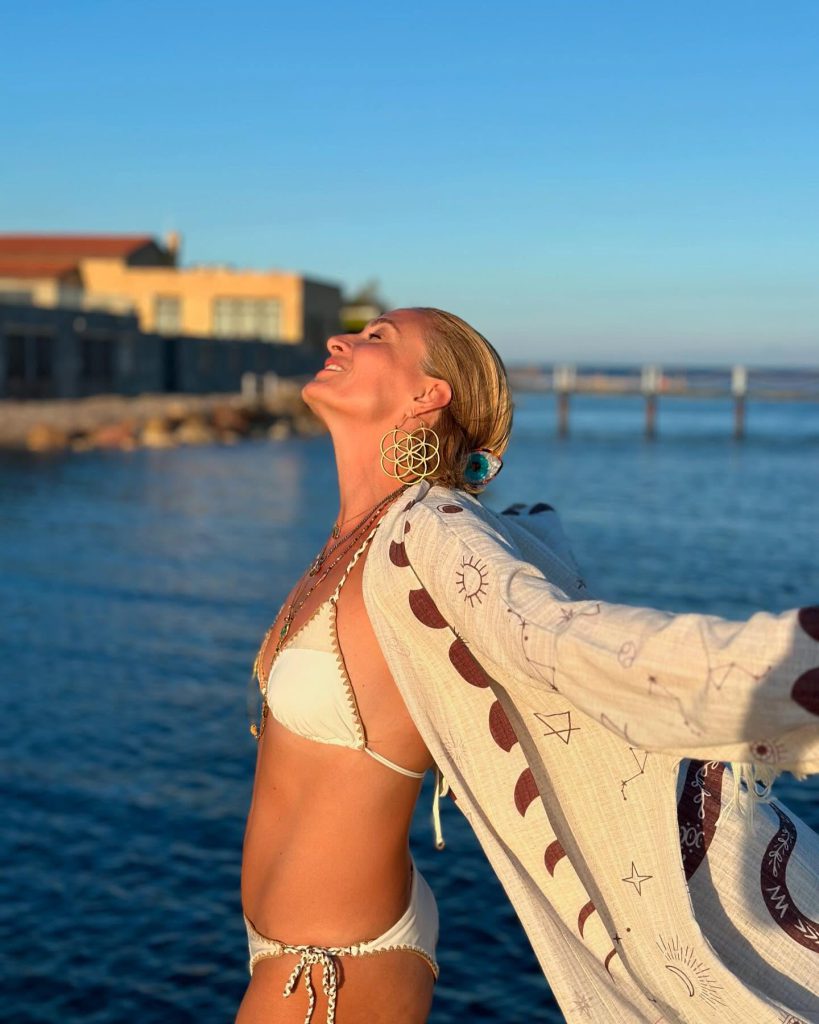 Ceyda Düvenci ardent pussy