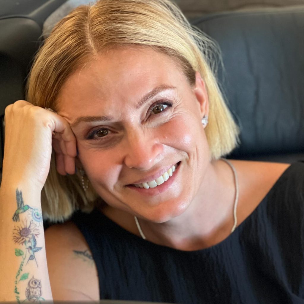 Ceyda Düvenci beautiful ass