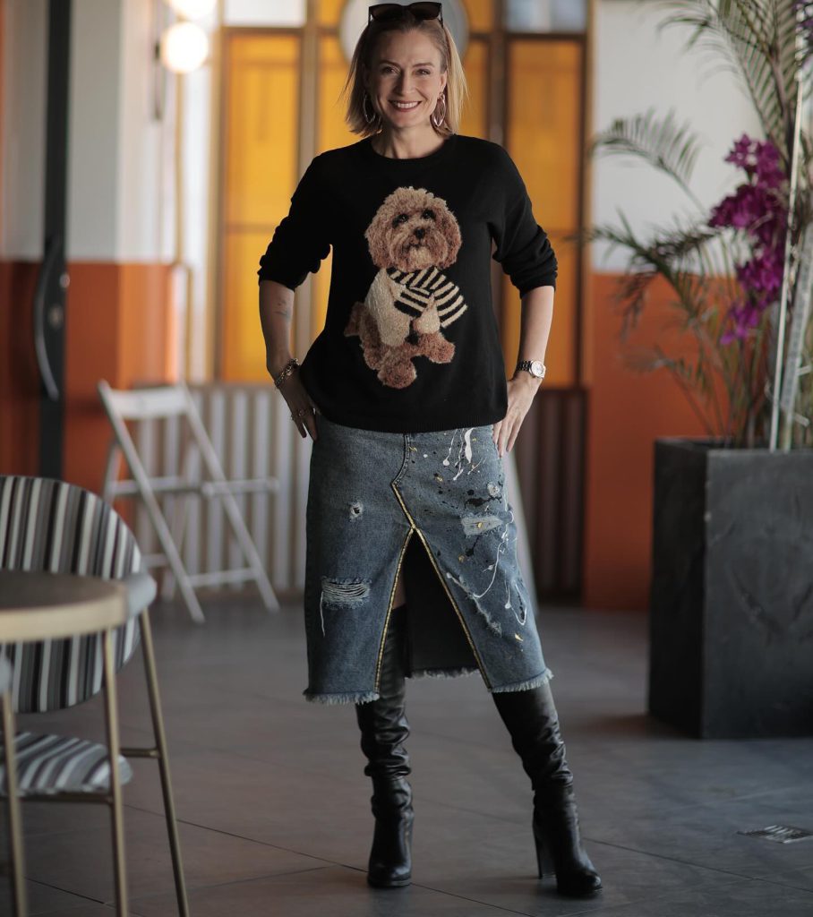 Ceyda Düvenci depicts fire sex