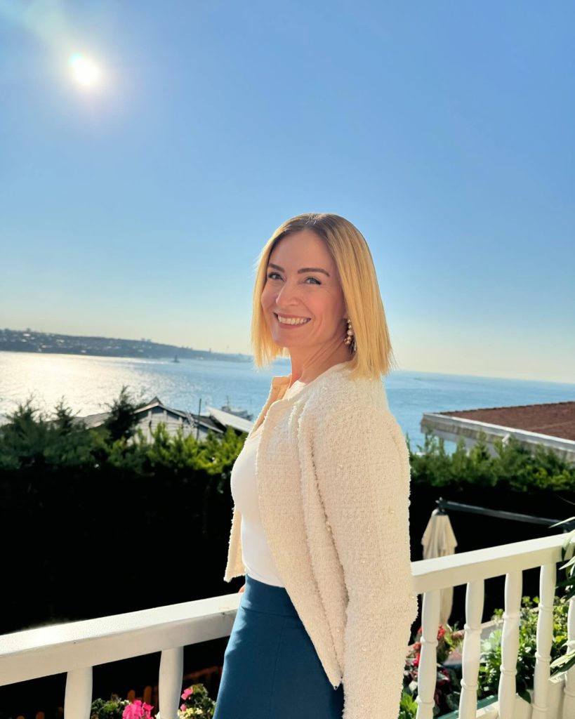 Ceyda Düvenci modeling hot pics