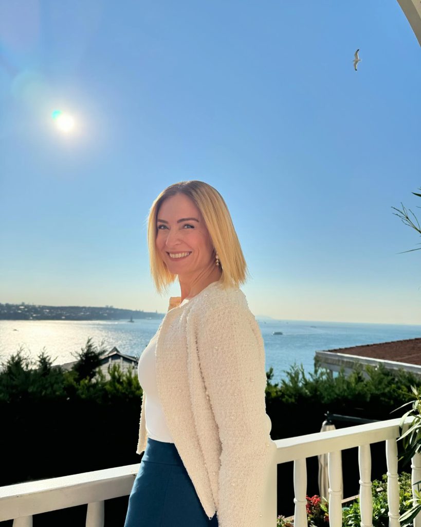 Ceyda Düvenci modeling naked