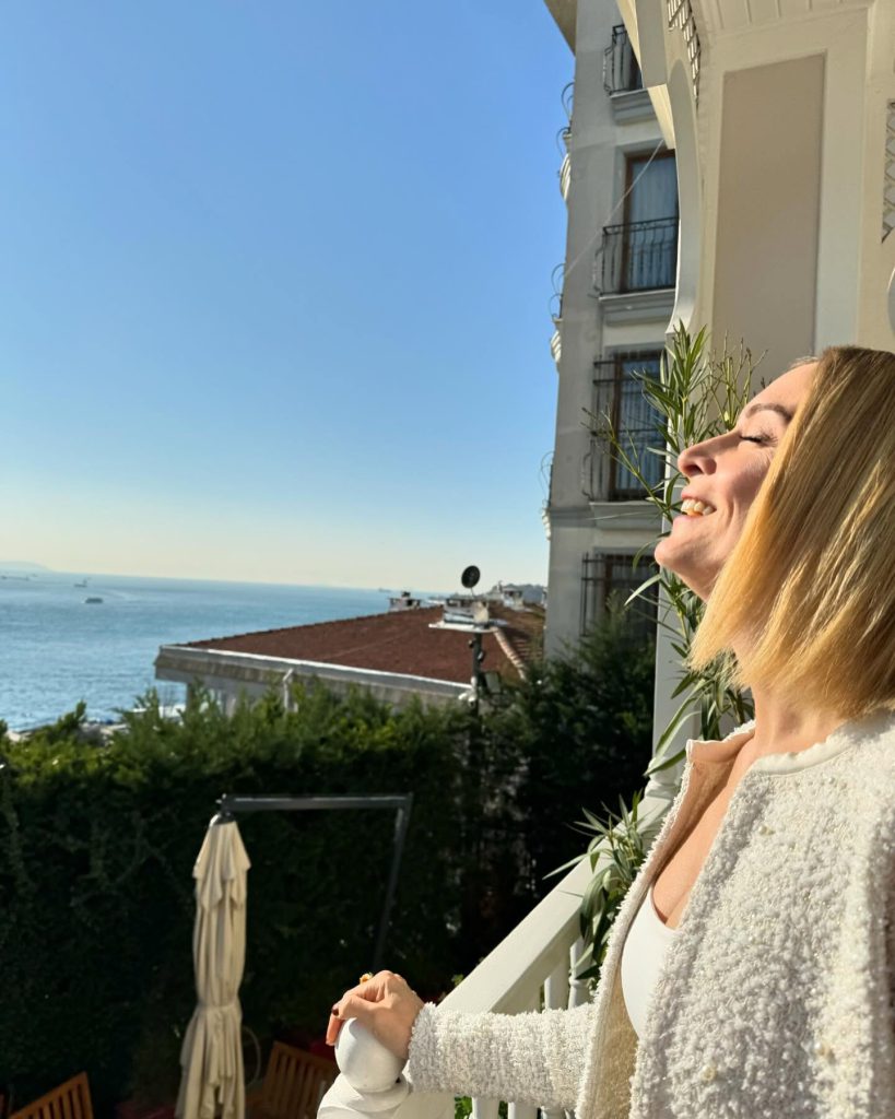 Ceyda Düvenci modeling porn