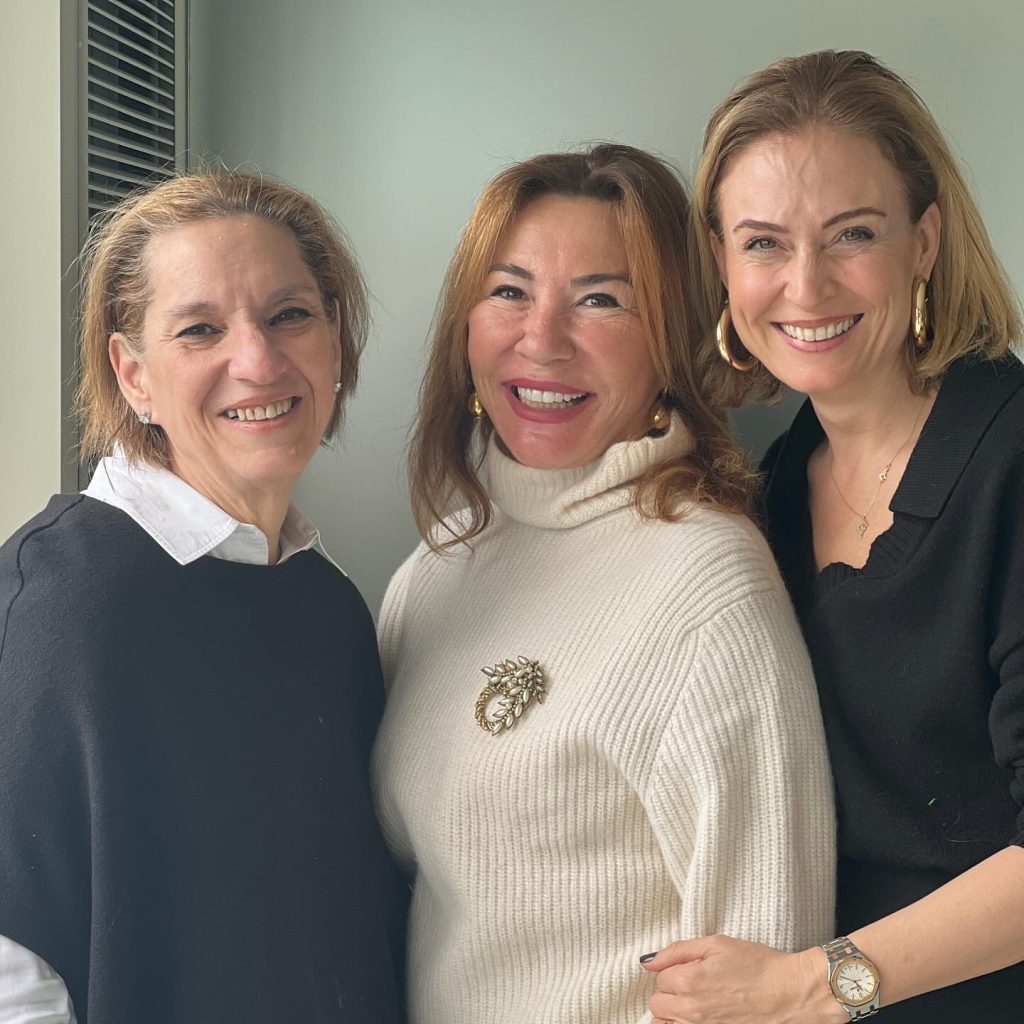 Ceyda Düvenci poses xxx porn