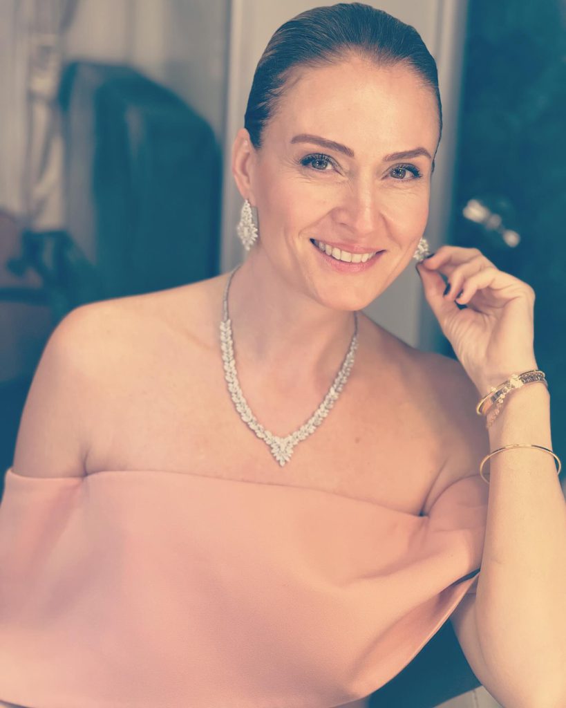 Ceyda Düvenci pussy