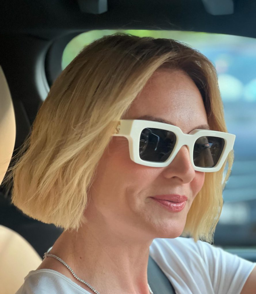 Ceyda Düvenci smiles hot pics