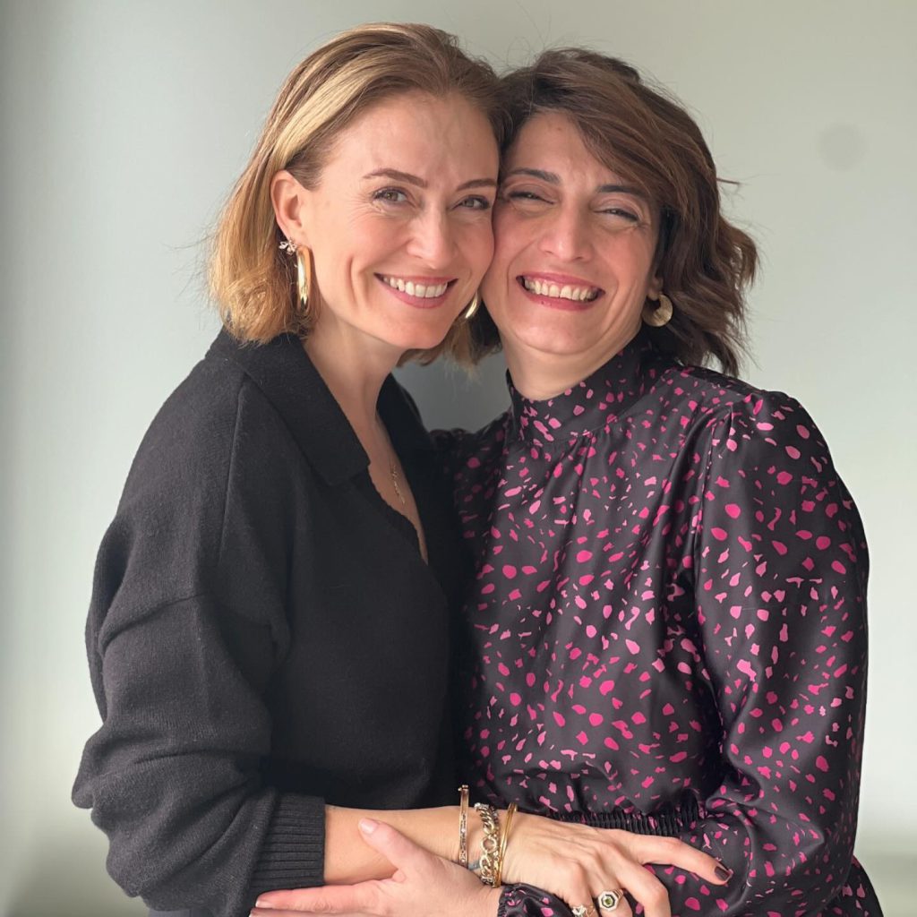 Ceyda Düvenci smiles xxx