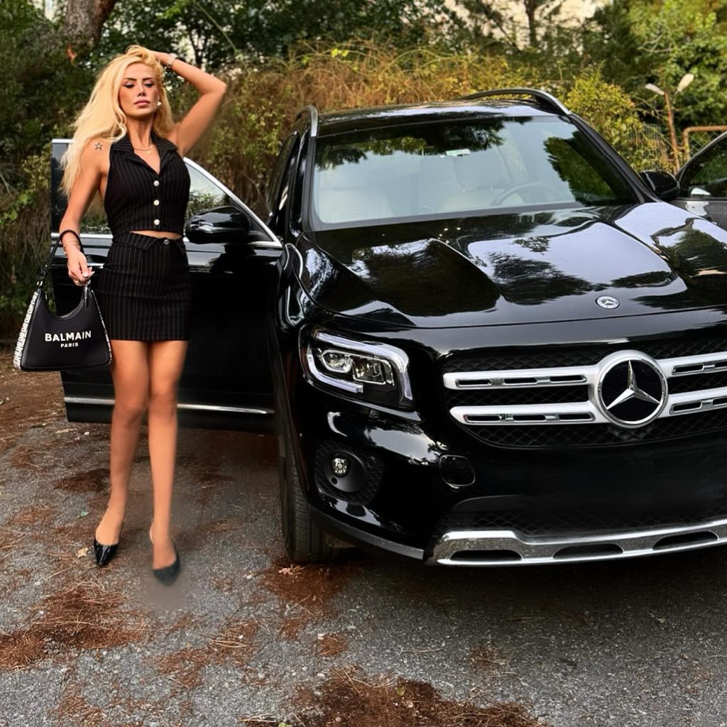 Ceyda Ersoy ardent boobs