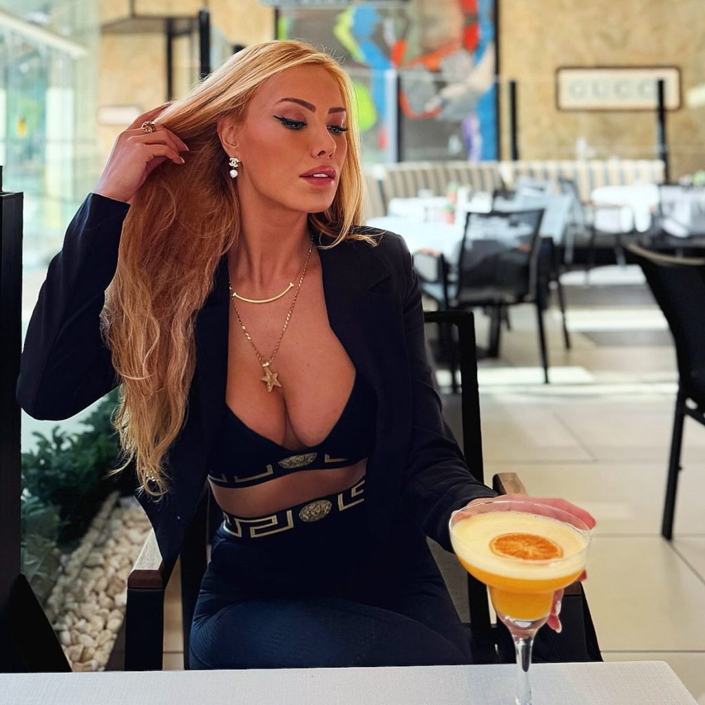 Ceyda Ersoy ardent nude