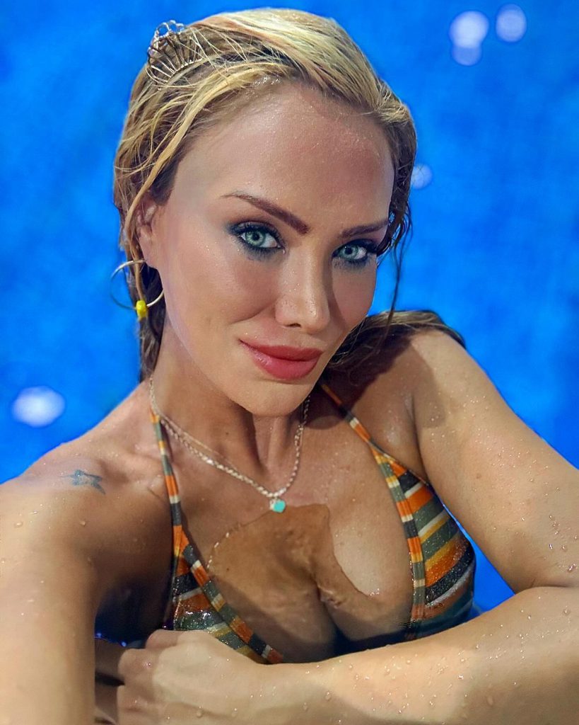 Ceyda Ersoy depicts fire pussy