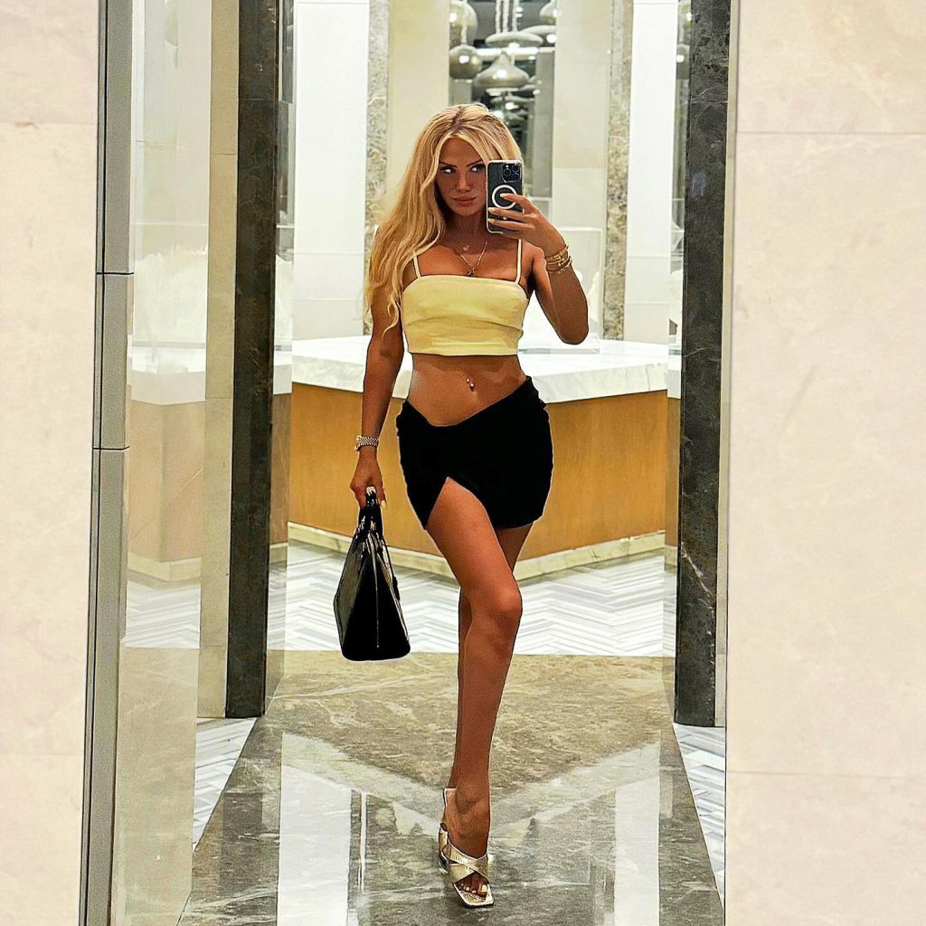 Ceyda Ersoy modeling hot photos