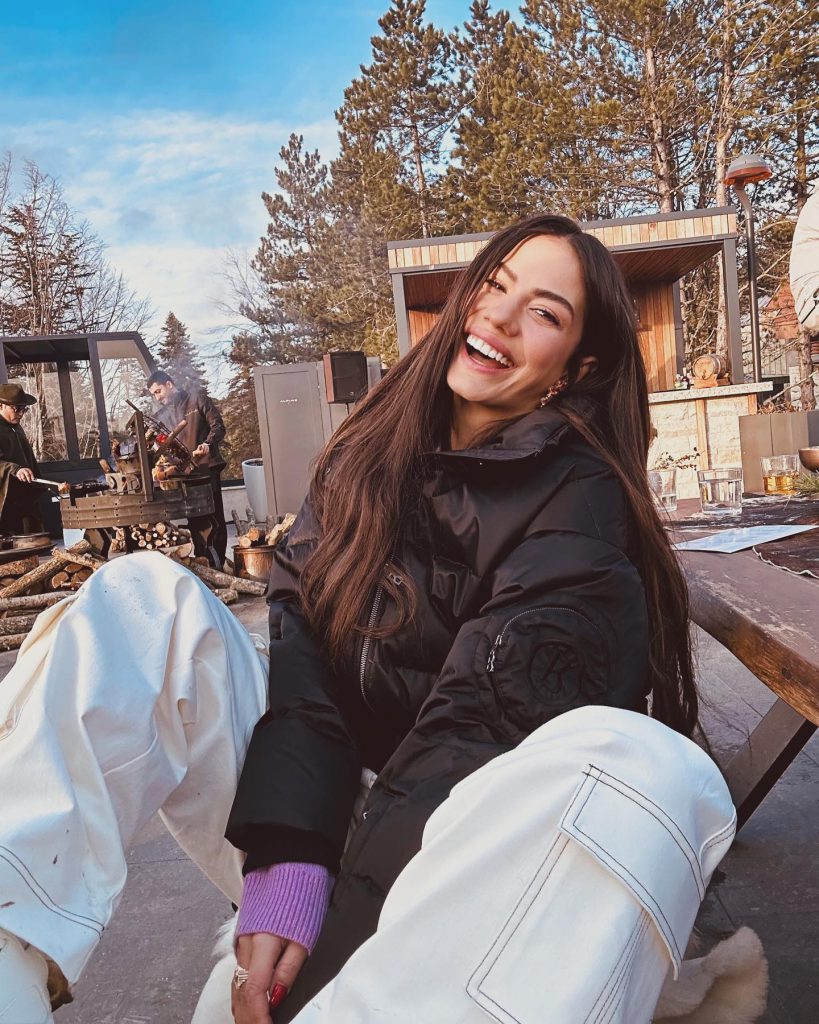 Demet Özdemir ardent hot images