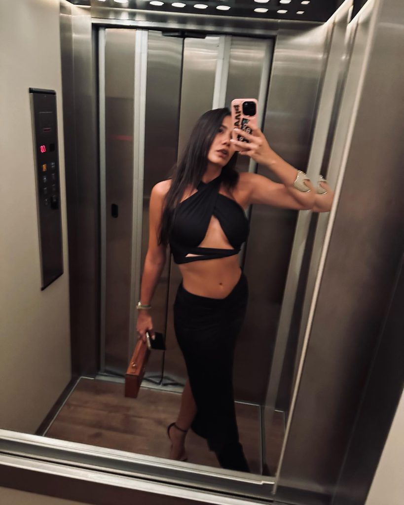 Demet Özdemir hot images