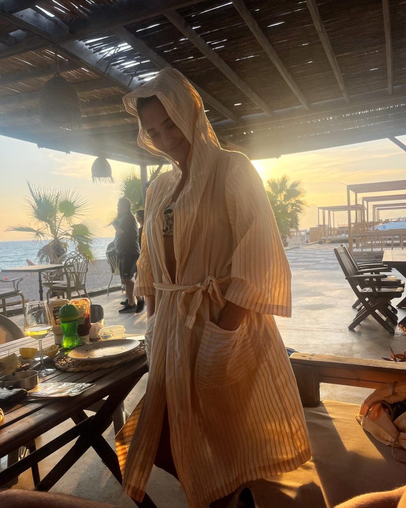 Demi Rose ardent hot xxx