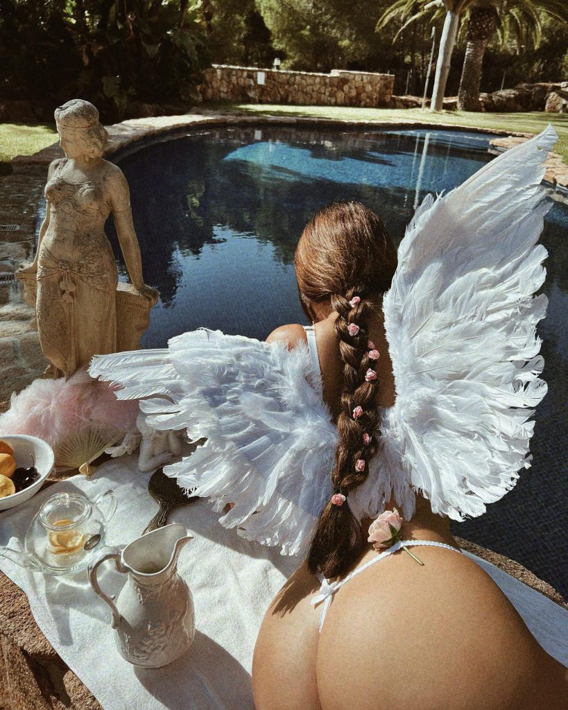 Demi Rose hot photos