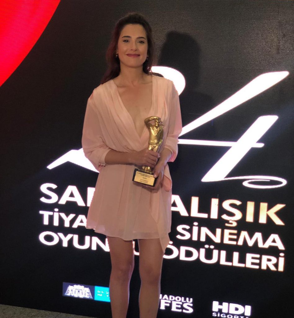 Demi Rose modeling naked