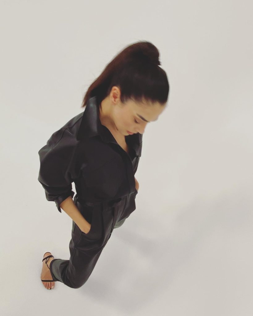 Demi Rose poses boobs