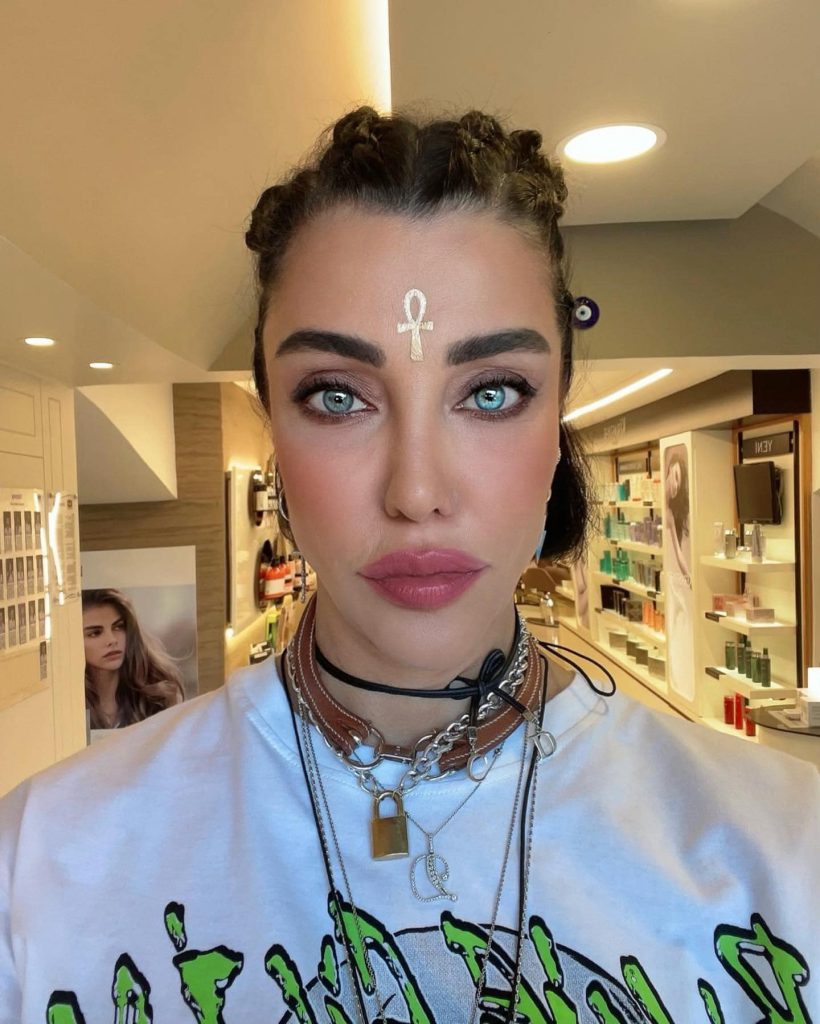 Deniz Akkaya beautiful xxx