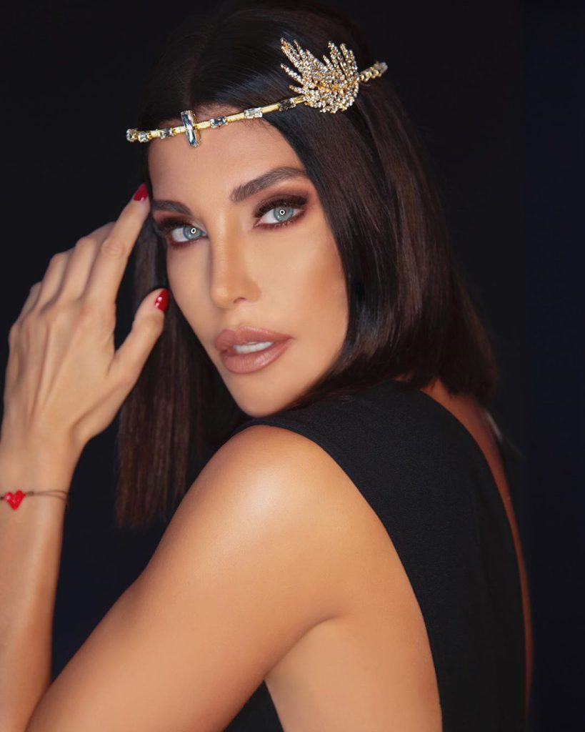 Deniz Akkaya depicts fire ass