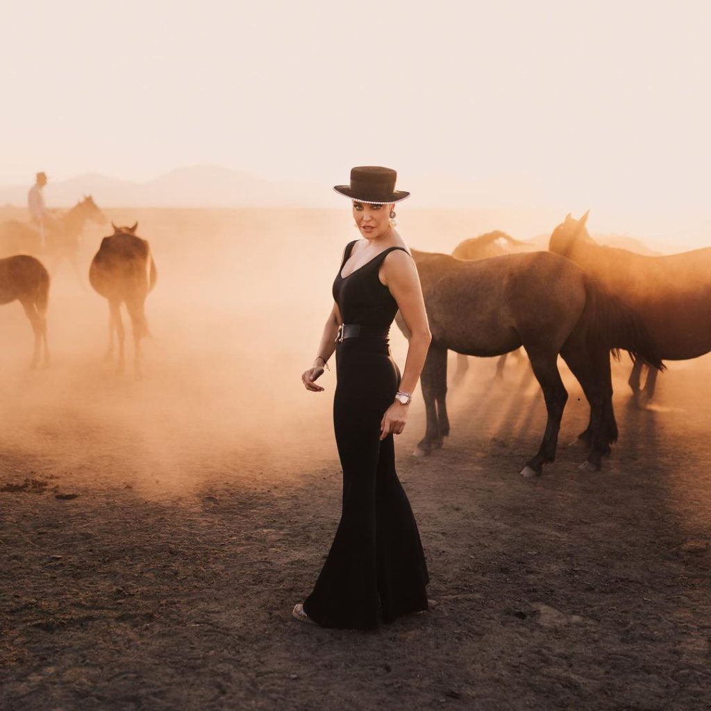 Deniz Akkaya modeling hot photos