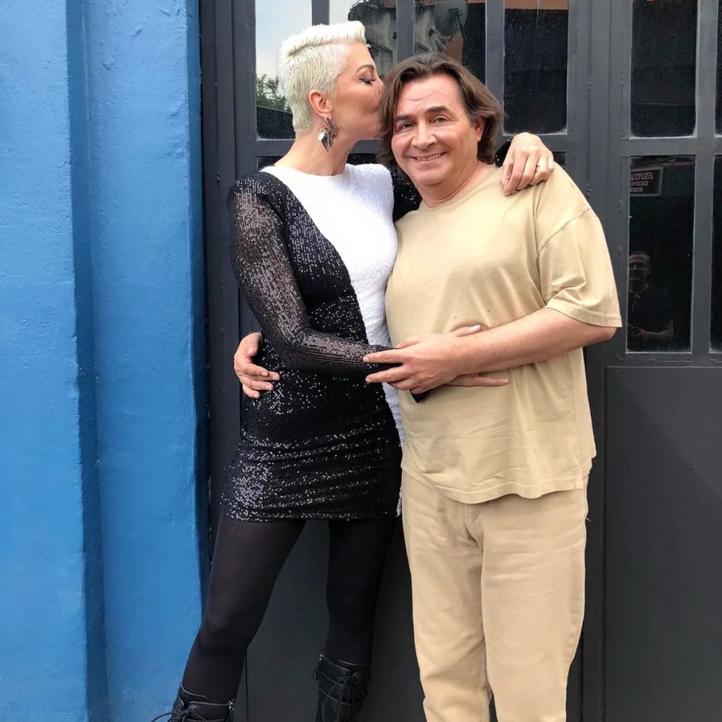 Deniz Akkaya poses sex scenes