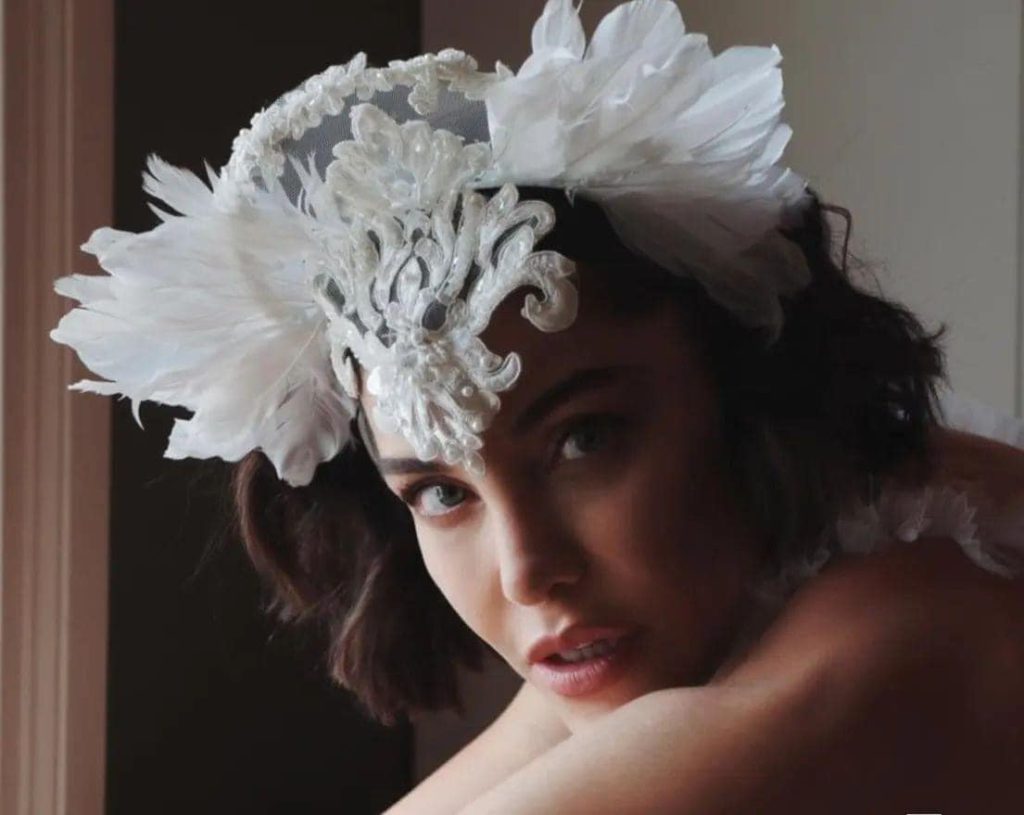 Deniz Akkaya smiles hot