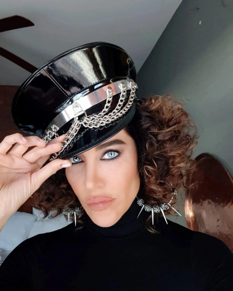 Deniz Akkaya smiles porn