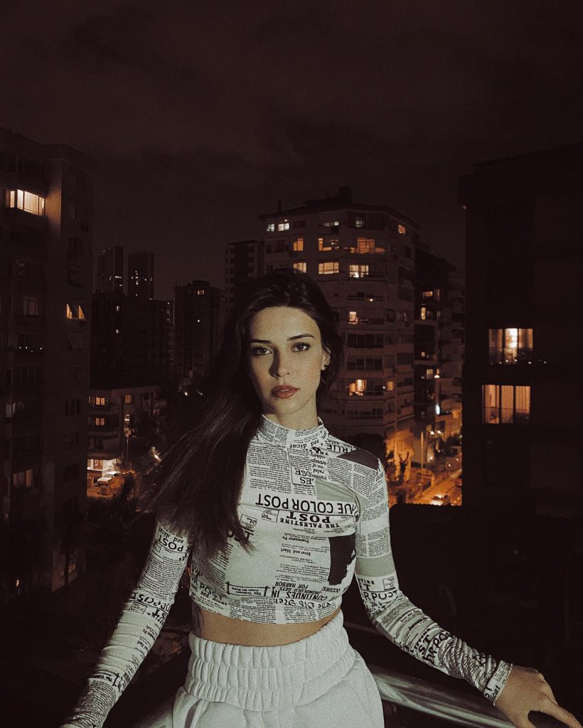 Devrim Özkan ardent bikini