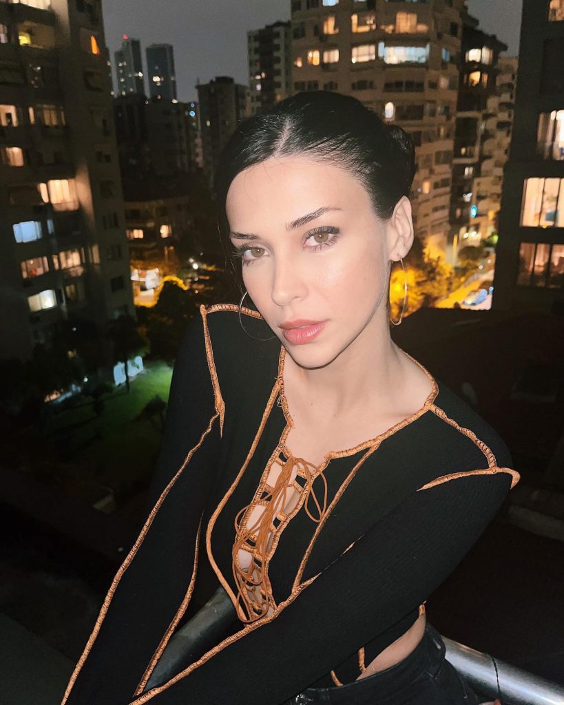 Devrim Özkan ardent nude pics