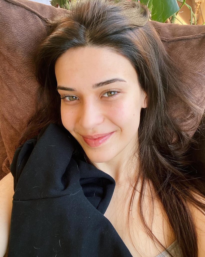 Devrim Özkan ardent sex scenes