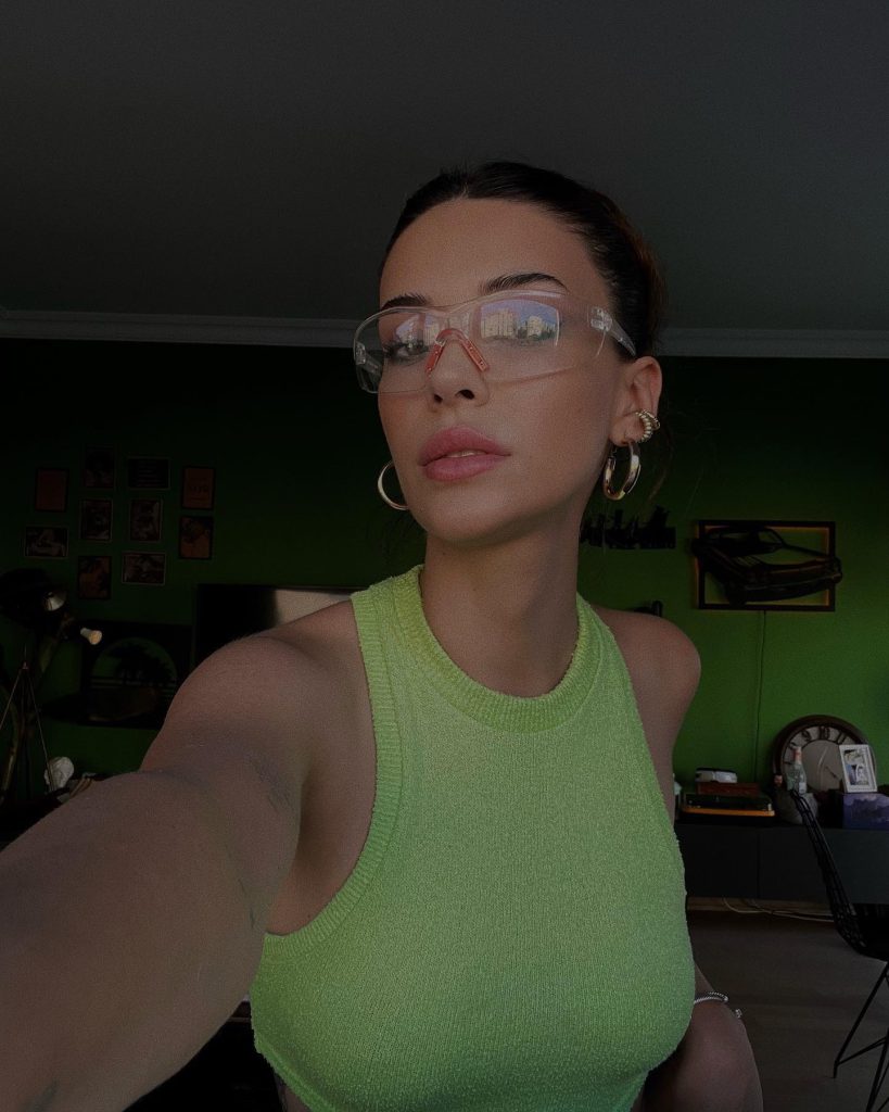 Devrim Özkan beautiful bikini