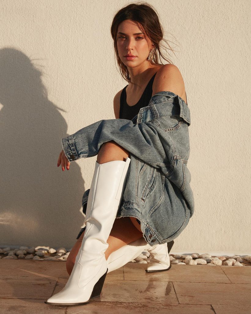 Devrim Özkan hot bikini