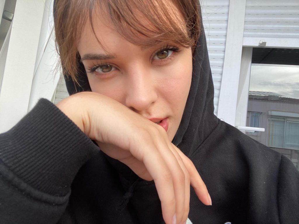 Devrim Özkan modeling bikini