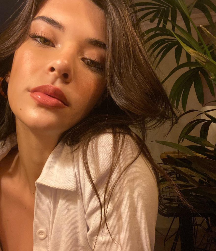 Devrim Özkan modeling hot pics