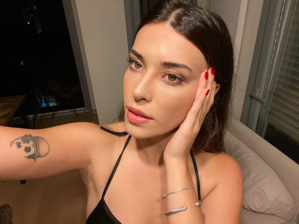 Devrim Özkan modeling naked