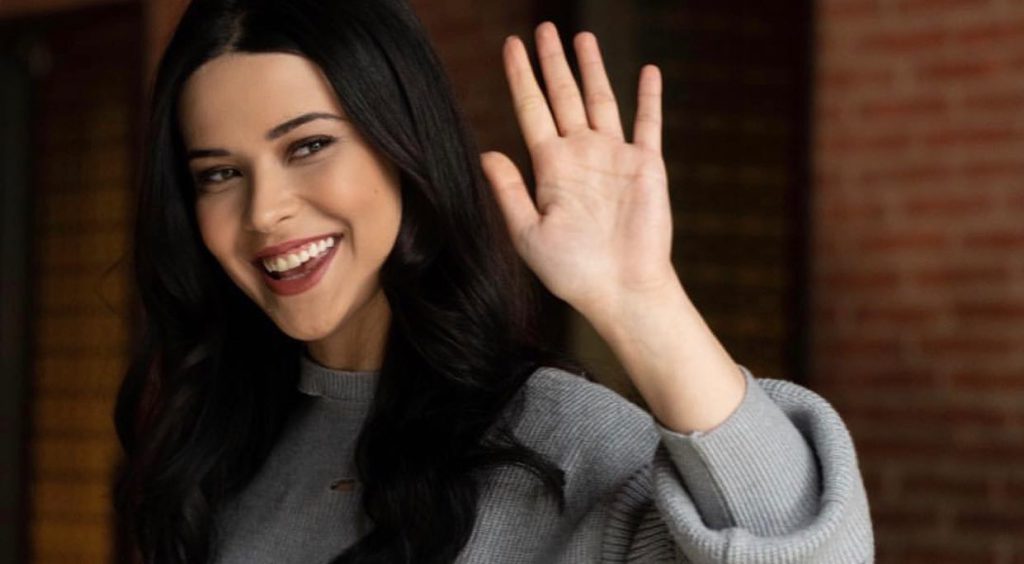 Devrim Özkan smiles nude pics